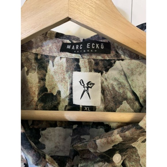 Marc Ecko Cut & Sew Men’s Sz XL Gray Button‎ Up Shirt Long Sleeve - Picture 2 of 8